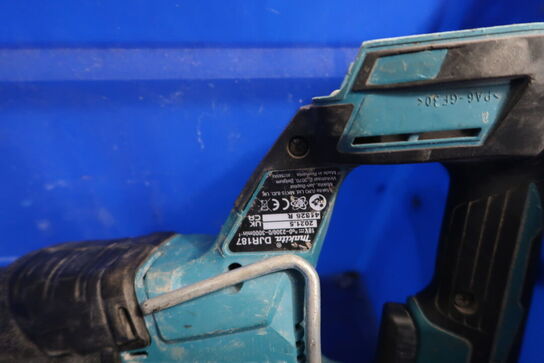 2 stk. akku håndværktøj MAKITA DJR187, BOSCH GSA 18 V-LI professional