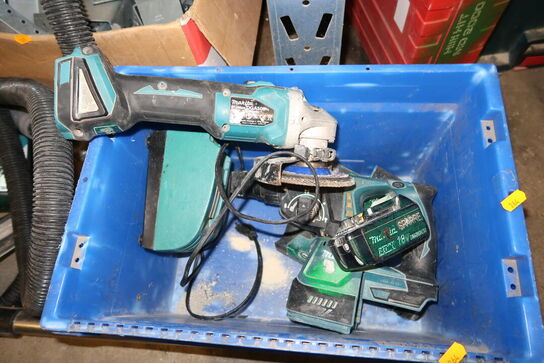 3 stk. akku håndværktøj MAKITA DGA506 m.fl. med batteri og lader