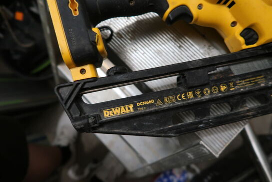 Akku dykkerpistol DEWALT DCN660