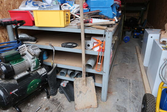 Arbejdsbord samt bukkemaskine