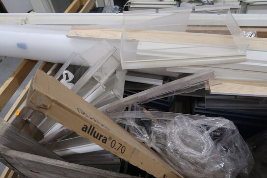 Div. Varelager, karme, reoler m.m.