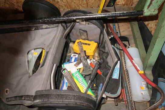 Div. Værktøj samt taske