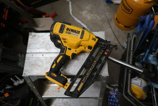 Akku dykkerpistol DEWALT DCN660