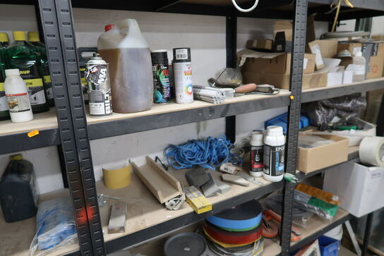 3 fag lagerreoler med div. Skruer m.m.