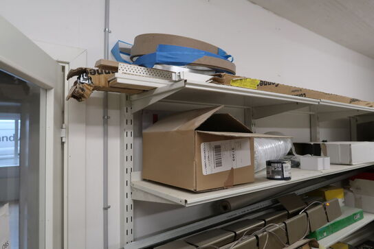 Div. Varelager, værktøj, døre m.m.