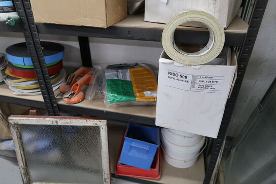 3 fag lagerreoler med div. Skruer m.m.