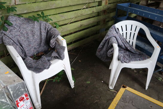 Trappetrin JUMBO samt plastikhavestole