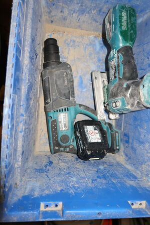 3 stk. akkuhåndværktøj MAKITA DHR202, DGA506 m.fl. med batteri