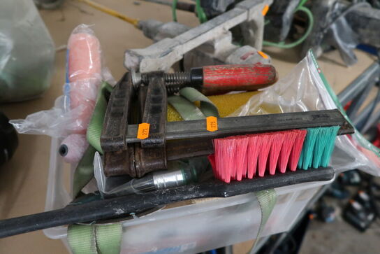 Div. Skruetvinger m.m.