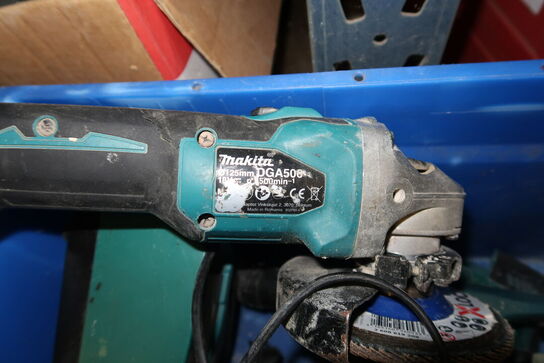 3 stk. akku håndværktøj MAKITA DGA506 m.fl. med batteri og lader