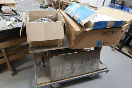 Vogn med div. Varelager samt håndvask