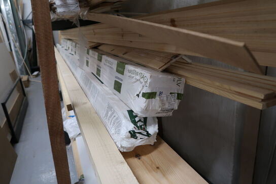 Div. Træ, varelager m.m.