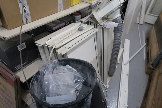 Div. Varelager, værktøj, døre m.m.