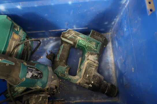 3 stk. akku håndværktøj MAKITA DGA506 m.fl. med batteri og lader