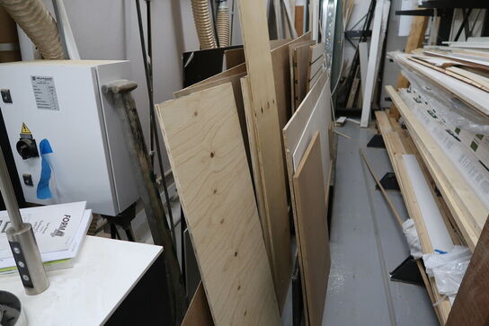 Div. Træ, varelager m.m.