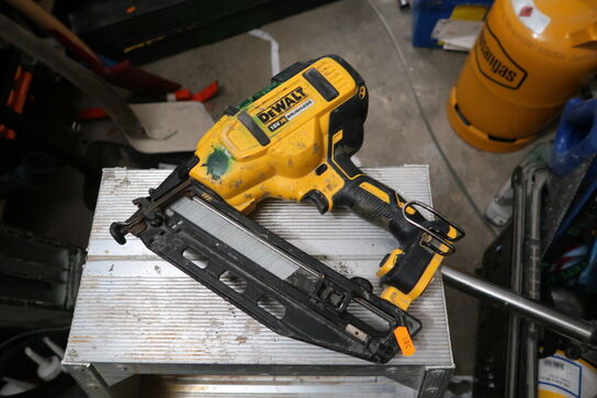 Akku dykkerpistol DEWALT DCN660