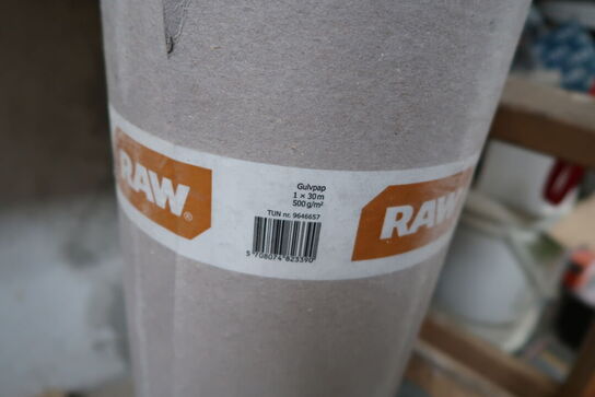 Rulle med gulvpap, rulle med dampspærrefolie RAW