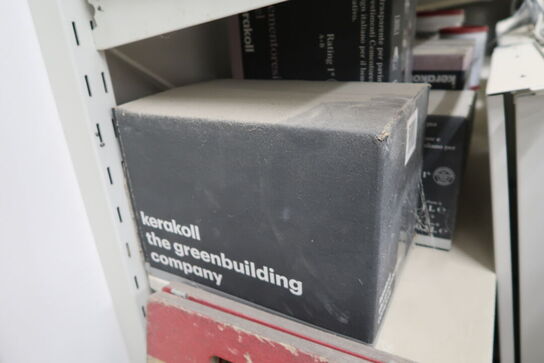 Div. Varelager, værktøj, døre m.m.