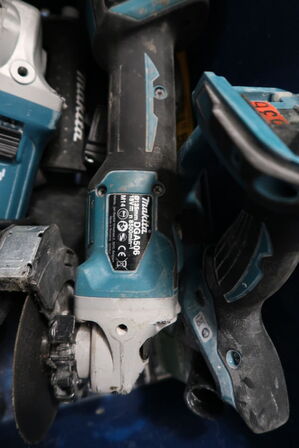 4 stk. akku håndværktøj MAKITA DJR187, DGA506 m.fl.