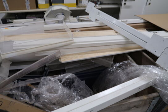 Div. Varelager, karme, reoler m.m.