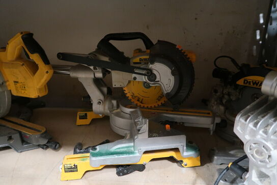 Kap/geringssav DEWALT DCS365