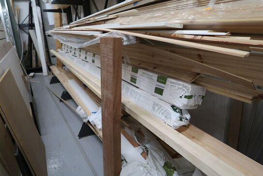 Div. Træ, varelager m.m.