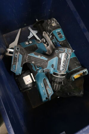 3 stk. akku håndværktøj MAKITA DJV181,  DHP485 m.fl. med batteri 