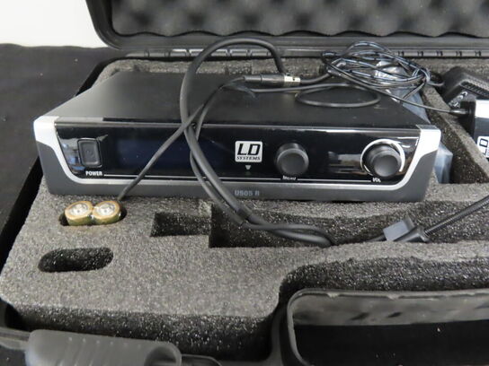 Trådløs microfon med modtager, beltpack og "madonna" microfon