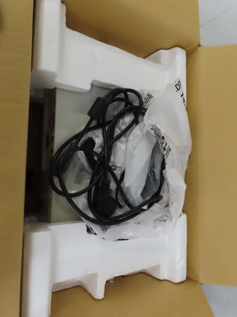 LCD Projektor PANASONIC PT-LB1E J