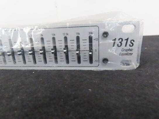 Grafisk equalizer DBX 131S
