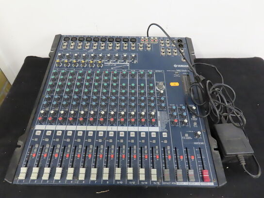 Mixer YAMAHA MG166CX
