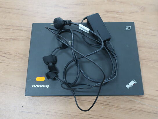 Lenovo ThinkPad L450/Intel i5-5200U/4 GB/128 GB SSD
