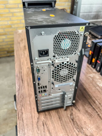 LENOVO ThinkCentre M91p/Intel i5-2400 /4GB/500GB HDD