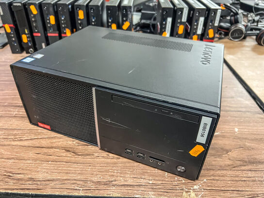 LENOVO V520/Intel i7-7400/8 GB/256 GB SSD