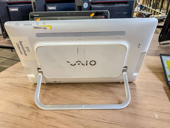 SONY Vaio SVJ202B11M/Intel i3-3227U/4 GB/120 GB SSD