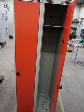 4 stk. omklædningsskabe (4x2 modul)