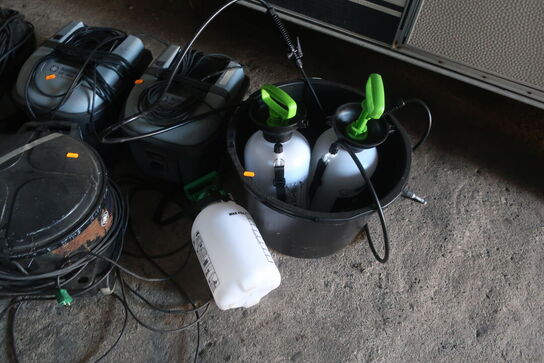 4 stk. støvsuger NILFISK og 3 stk. sprøjter