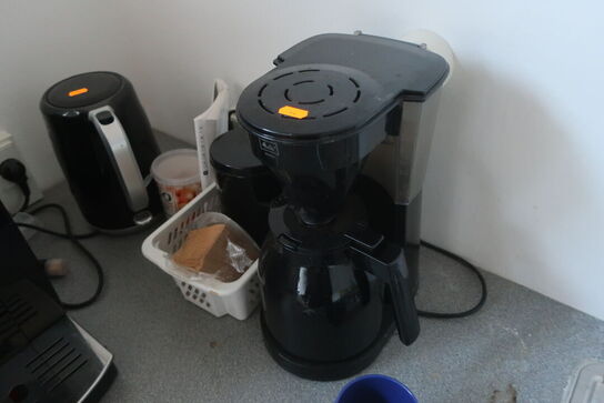 2 stk. kaffemaskiner, elkedel og airfryer ovn