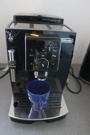 2 stk. kaffemaskiner, elkedel og airfryer ovn