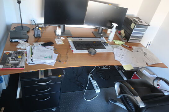 El. hæve/sænkebord, stol, skuffemondul og lampe