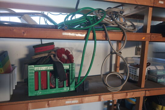 Alt i reol og lige foran "se billeder" 