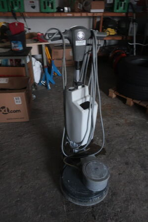 Gulvmaskine NILFISK SD 400