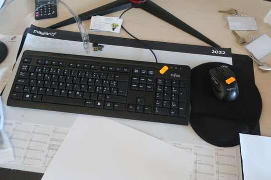 Monitor AOC 34G2X, mus, tastatur, headset