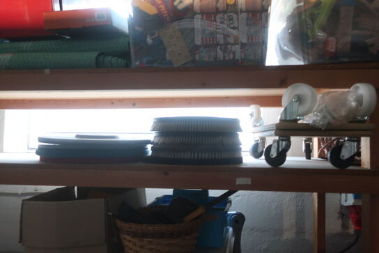 Alt i reol og lige foran "se billeder" 