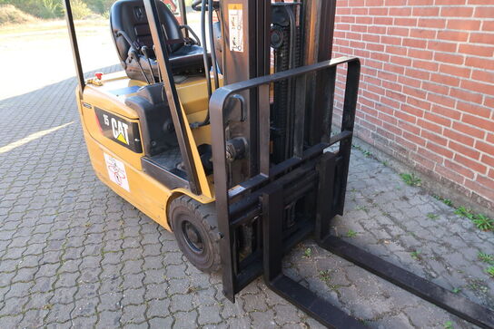 3-hjulet El-Gaffeltruck CATERPILLAR EP15KRT-PAC