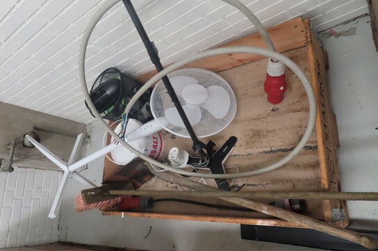 5 paller med blandet indhold