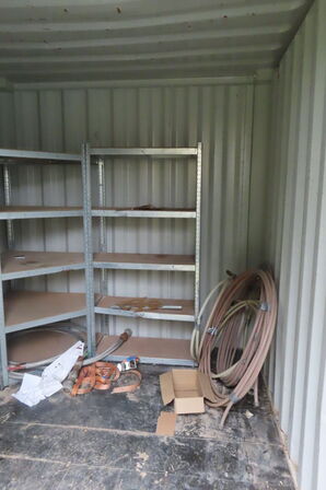 8' container 