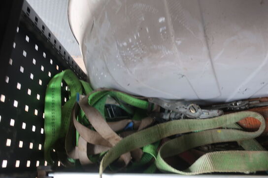 Diverse håndværktøj m.m.