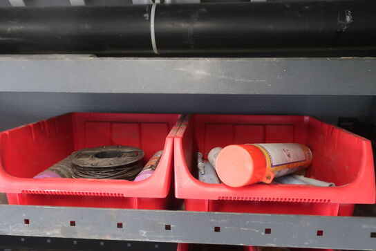 Diverse håndværktøj m.m.