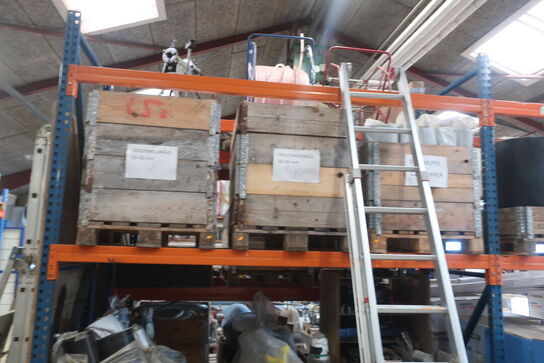 2 fag pallereoler uden indhold